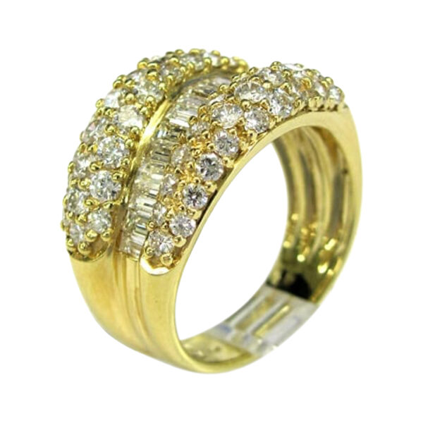 Ladies Diamond Ring - Image 2