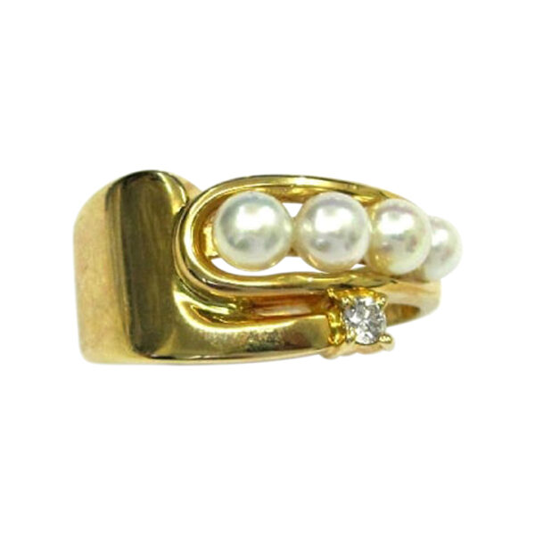 Ladies Diamond and Pearl Ring