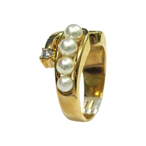 Ladies Diamond and Pearl Ring - Image 2