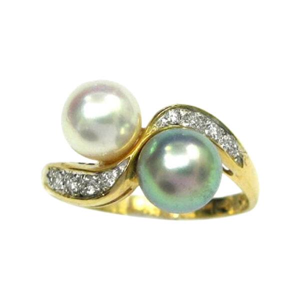 Ladies Diamond and Pearl Ring