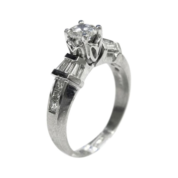 Ladies Engagement Ring