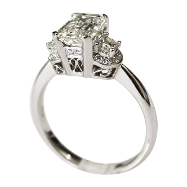 Ladies Engagement Ring