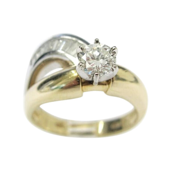 Ladies Engagement Ring