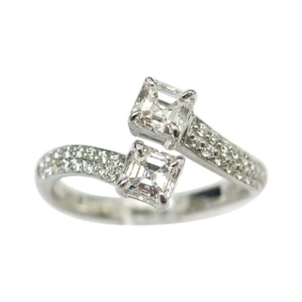 Ladies Engagement Ring