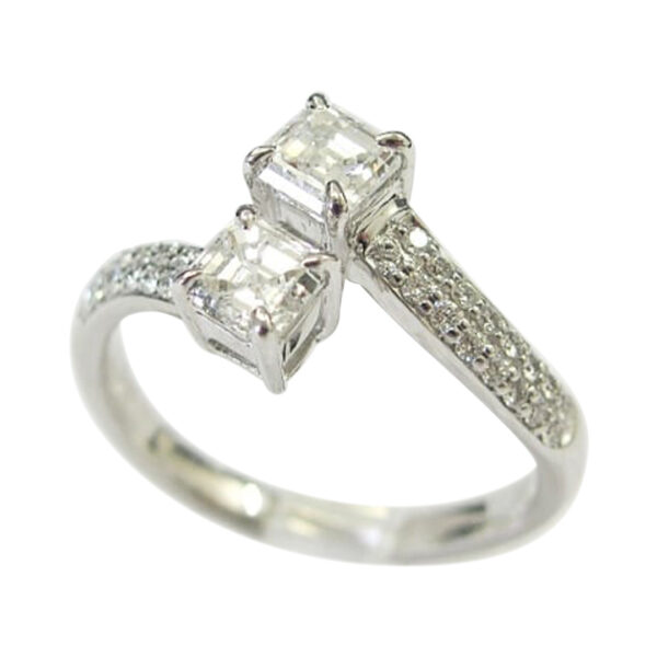 Ladies Engagement Ring - Image 2