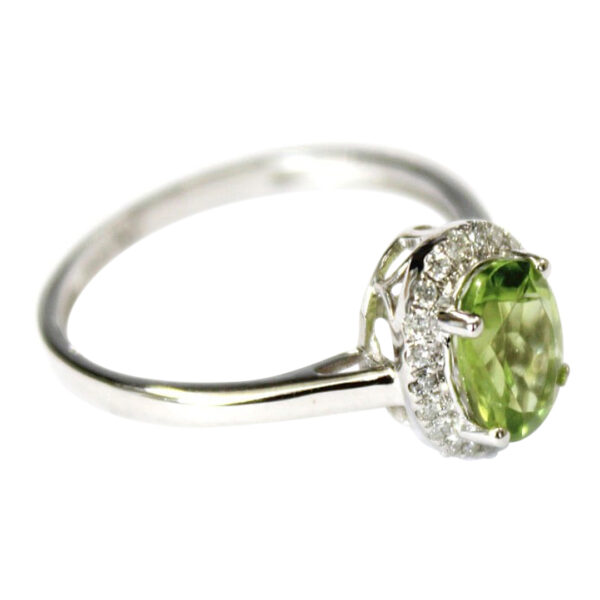 Ladies Peridot and Diamond Ring - Image 2