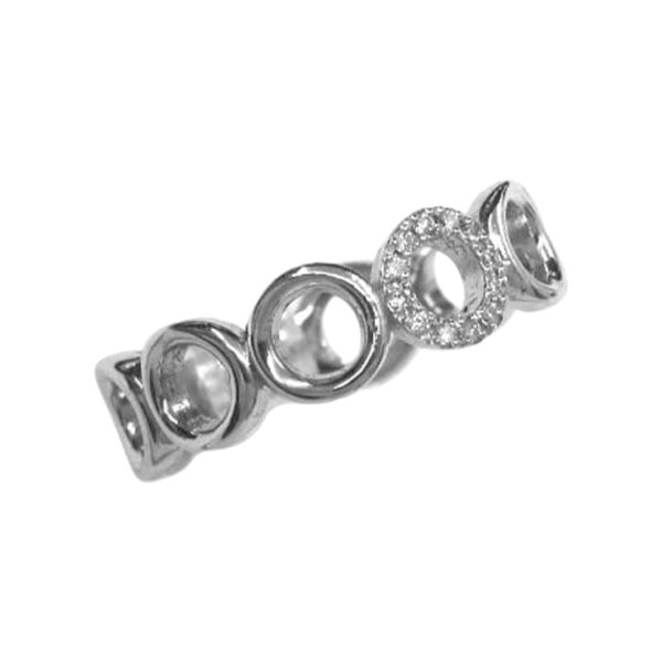 Ladies Diamond Ring - Image 2