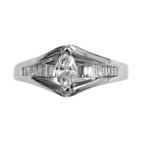 Ladies Engagement Ring