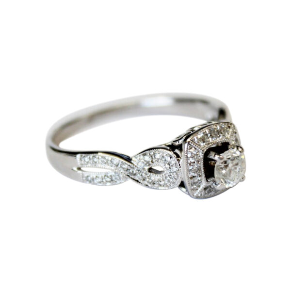 Ladies Engagement Ring - Image 2