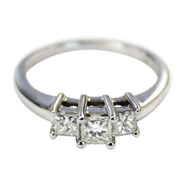 Ladies Engagement Ring