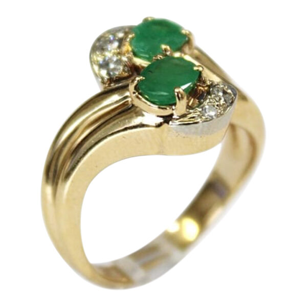 Ladies Emerald and Diamond Ring