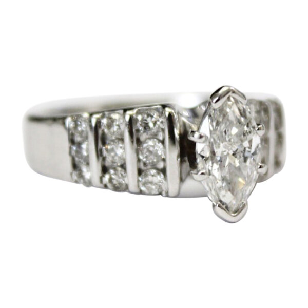 Ladies Engagement Ring - Image 3