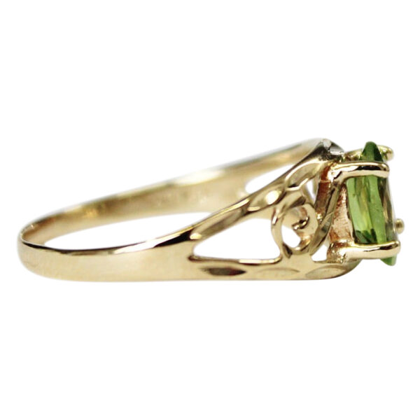 Ladies Peridot Ring - Image 3