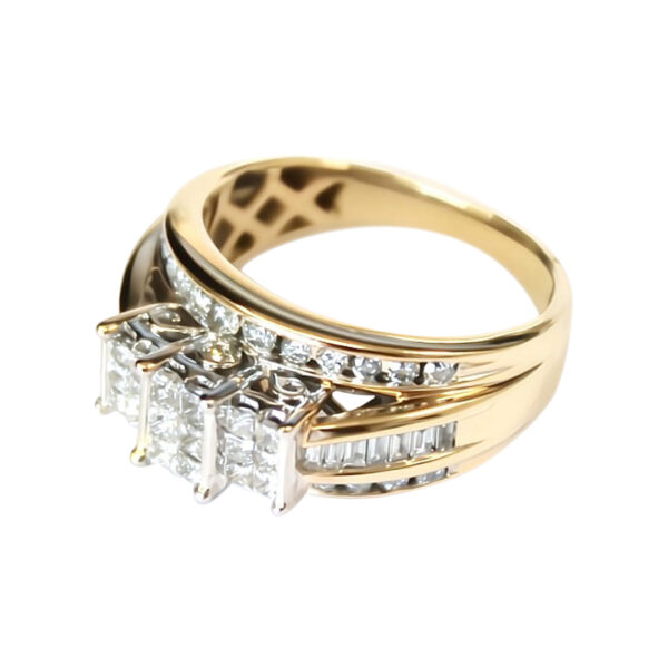 Ladies Engagement Ring - Image 2