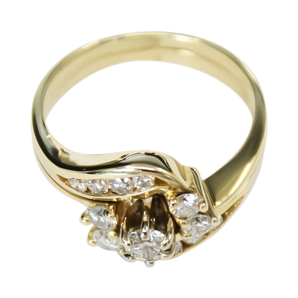 Ladies Engagement Ring - Image 3