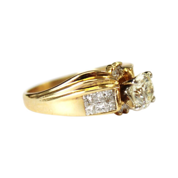 Ladies Engagement Ring - Image 2