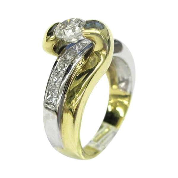 Ladies Diamond Ring - Image 2