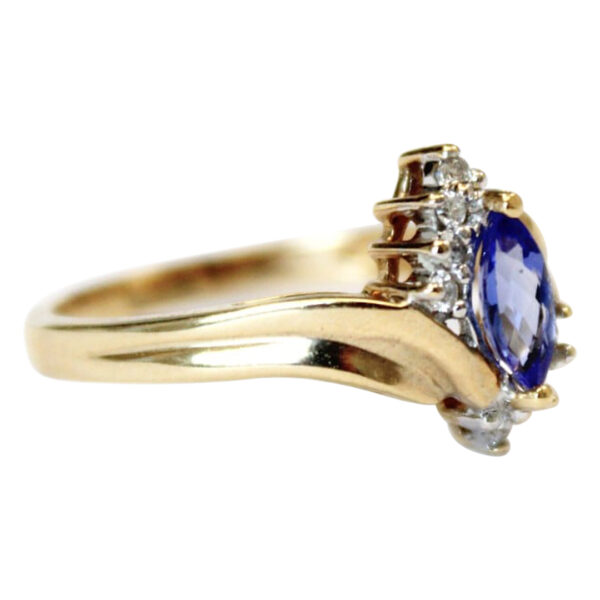 Ladies Tanzanite and Diamond Ring - Image 2