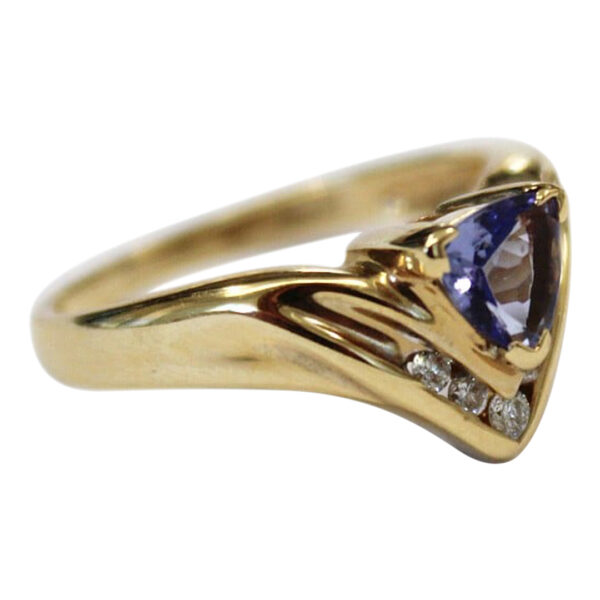 Ladies Tanzanite and Diamond Ring - Image 2