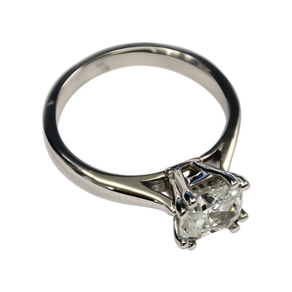 Ladies Engagement Ring - Image 2