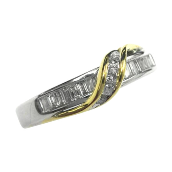 Ladies Diamond Ring - Image 2