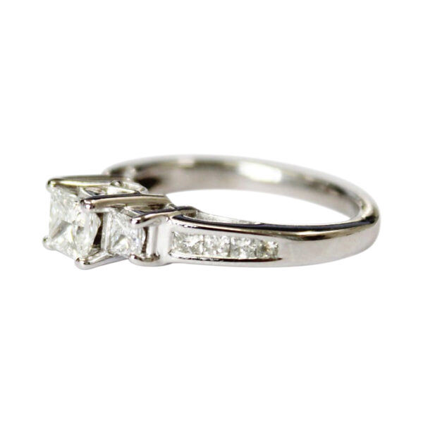 Ladies Engagement Ring - Image 2