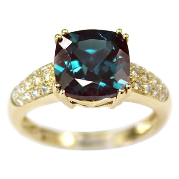 Ladies Alexandrite and Diamond Ring