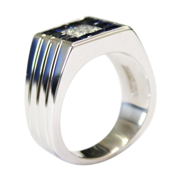 Mens Blue Sapphire and Diamond Ring - Image 3