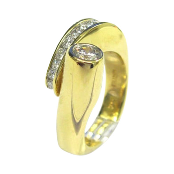 Ladies Diamond Ring - Image 2