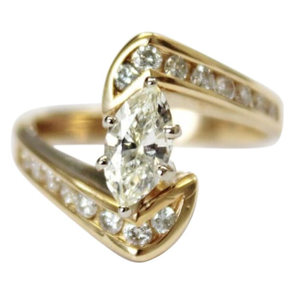 Ladies Engagement Ring