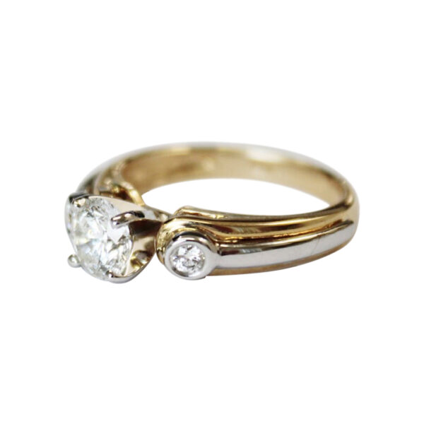 Ladies Engagement Ring - Image 2