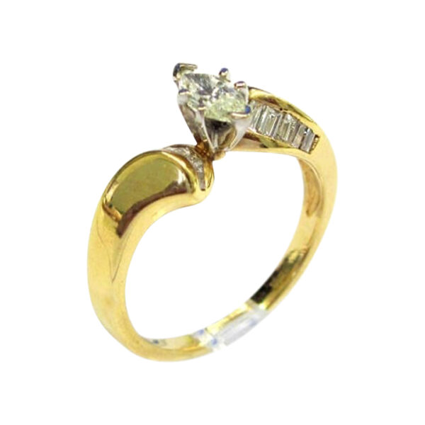 Ladies Diamond Ring