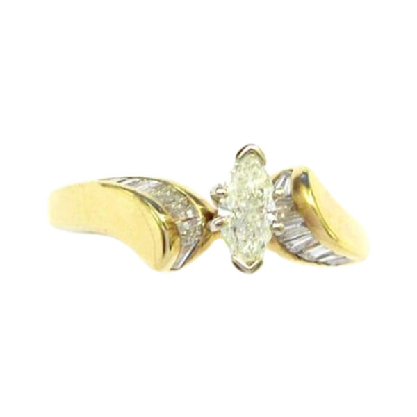 Ladies Diamond Ring - Image 2