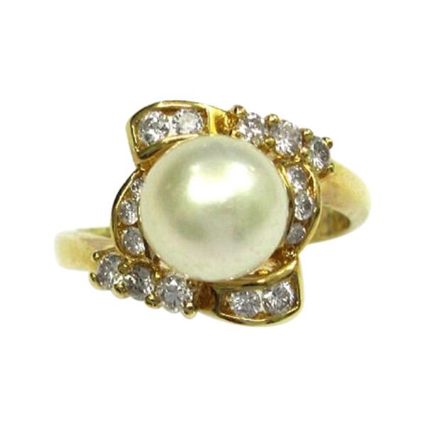 Ladies Diamond and Pearl Ring