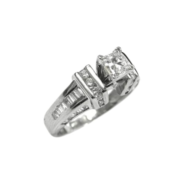 Ladies Engagement Ring - Image 2