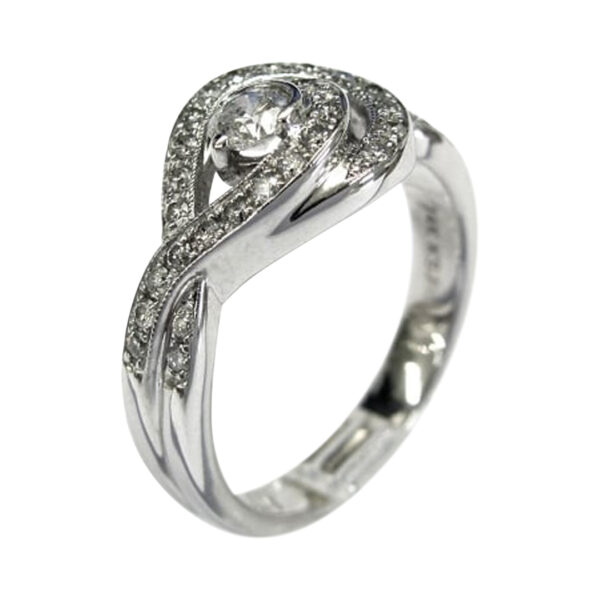 Ladies Diamond Ring - Image 2