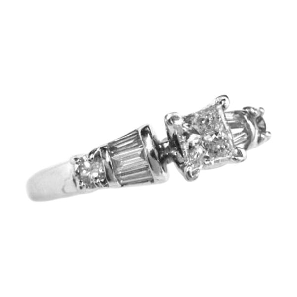 Ladies Engagement Ring - Image 2