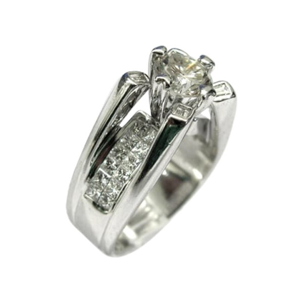 Ladies Engagement Ring