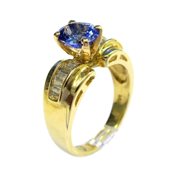 Ladies Tanzanite and Diamond Ring