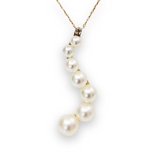 Ladies Pearl and Diamond pendant