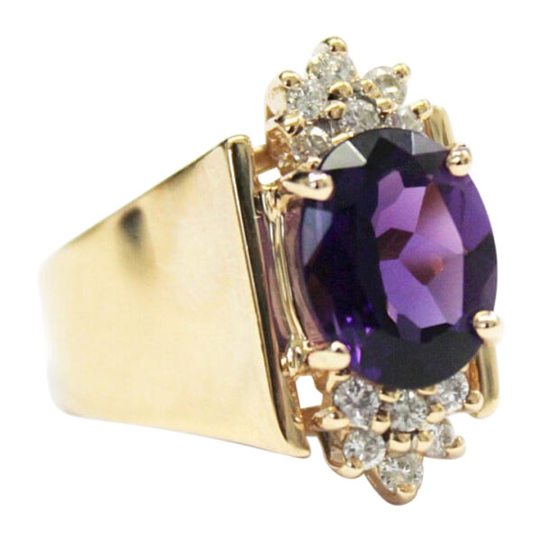 Ladies Amethyst and Diamond Ring - Image 2