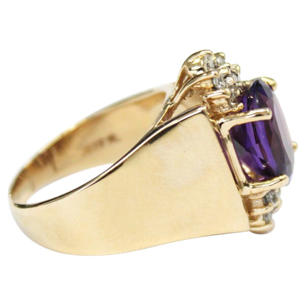 Ladies Amethyst and Diamond Ring - Image 3