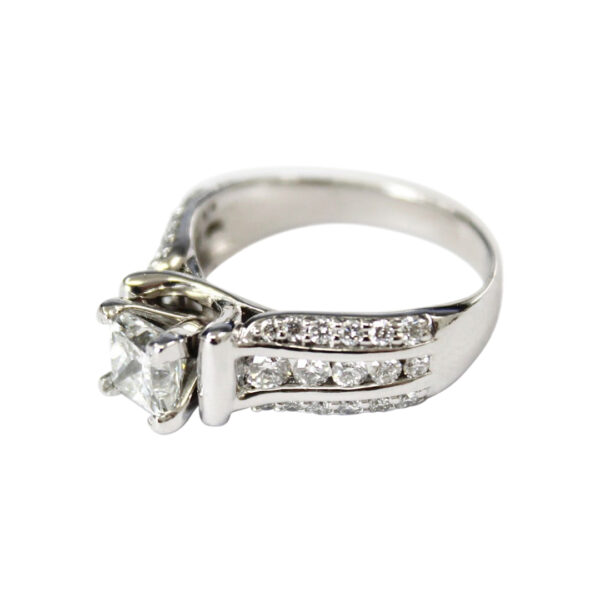 Ladies Engagement Ring - Image 3