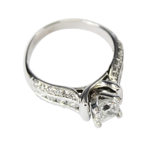 Ladies Engagement Ring - Image 2