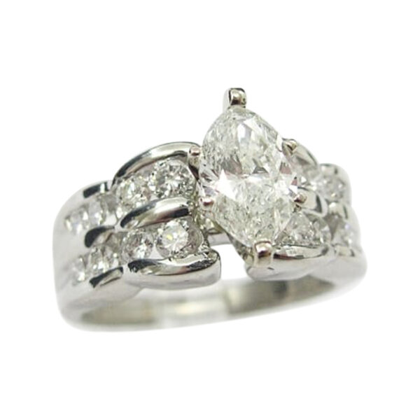 Ladies Engagement Ring - Image 3