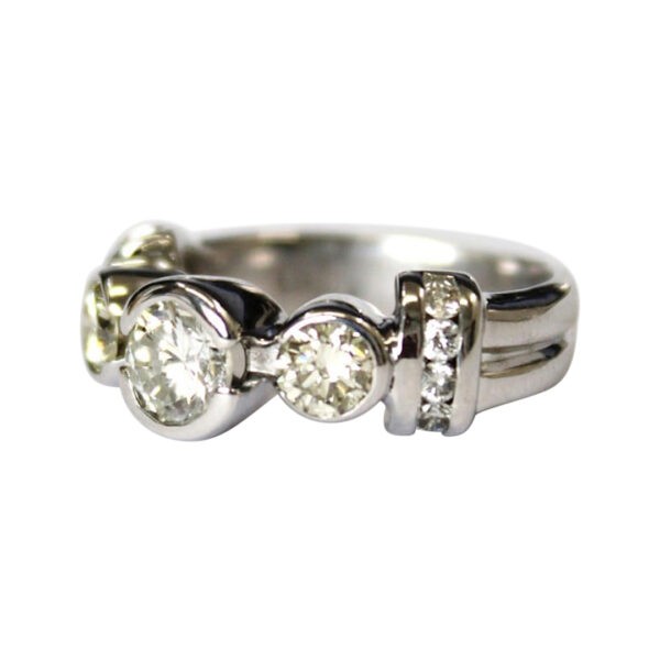 Ladies Diamond Ring