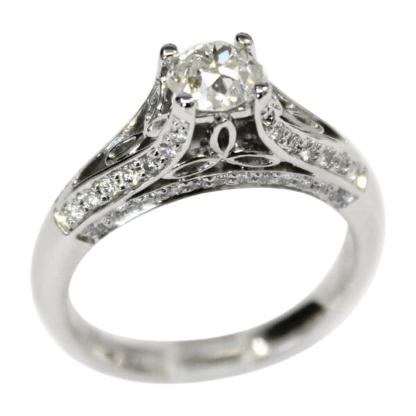 Ladies Engagement Ring