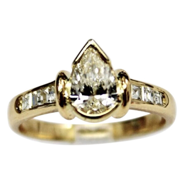 Ladies Engagement Ring