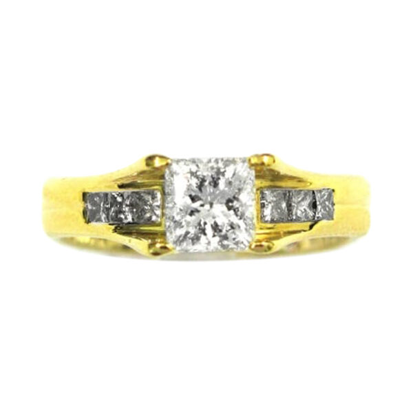 Ladies Engagement Ring