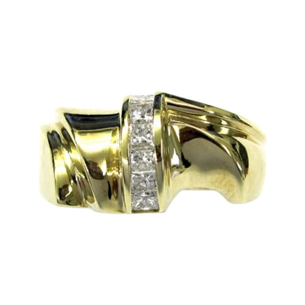 Ladies Diamond Ring